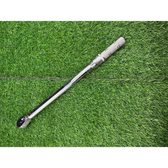 Sears Craftsman Torque Wrench – 1/2" Drive, 0–150 ft·lb, Model 9 44443 - Picture 3 of 10